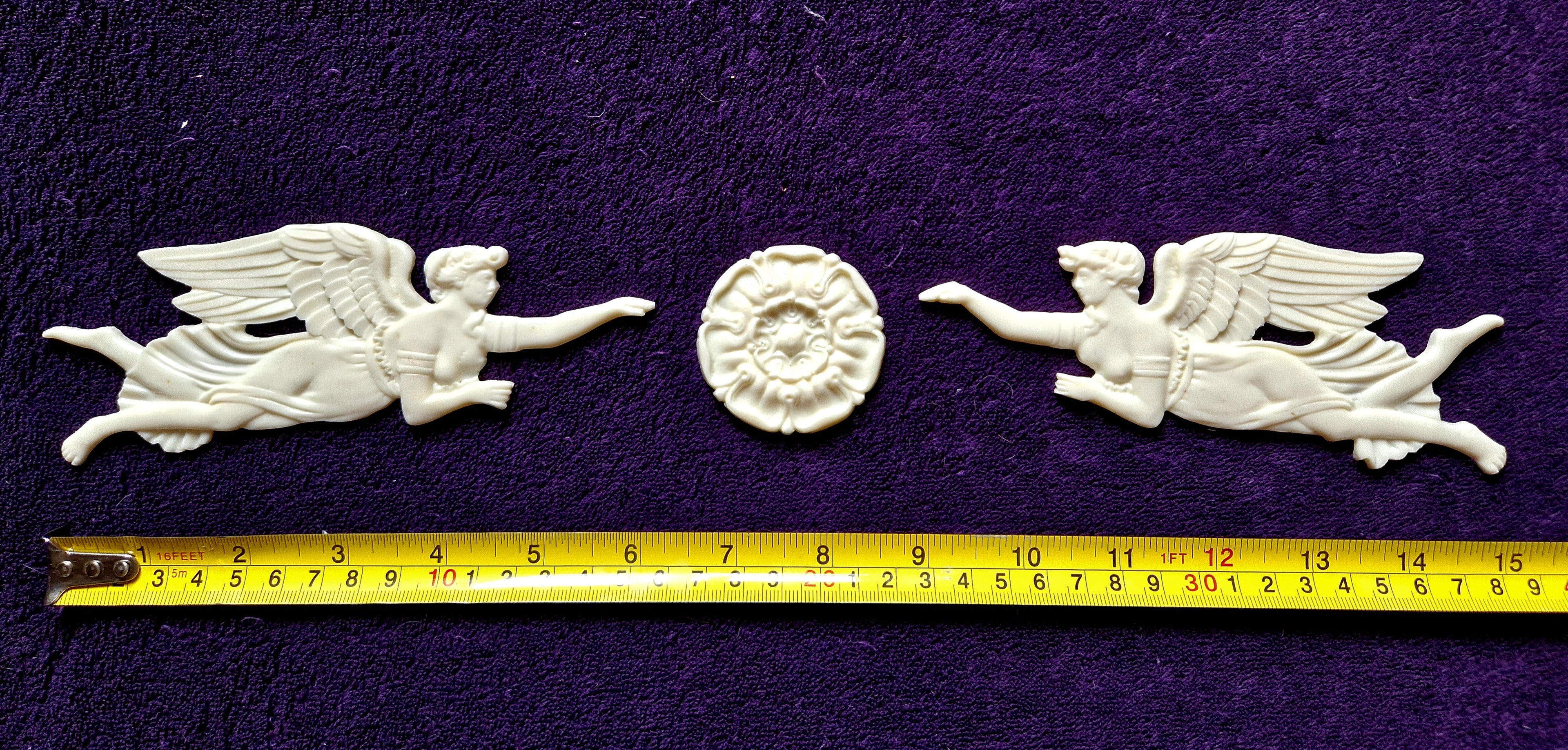 DECORATIVE PLASTIC MOULDING LOUIS XVI ANTIQUE STYLE APPLIQUE GILT WHITE WALL DECORATION (No160)
