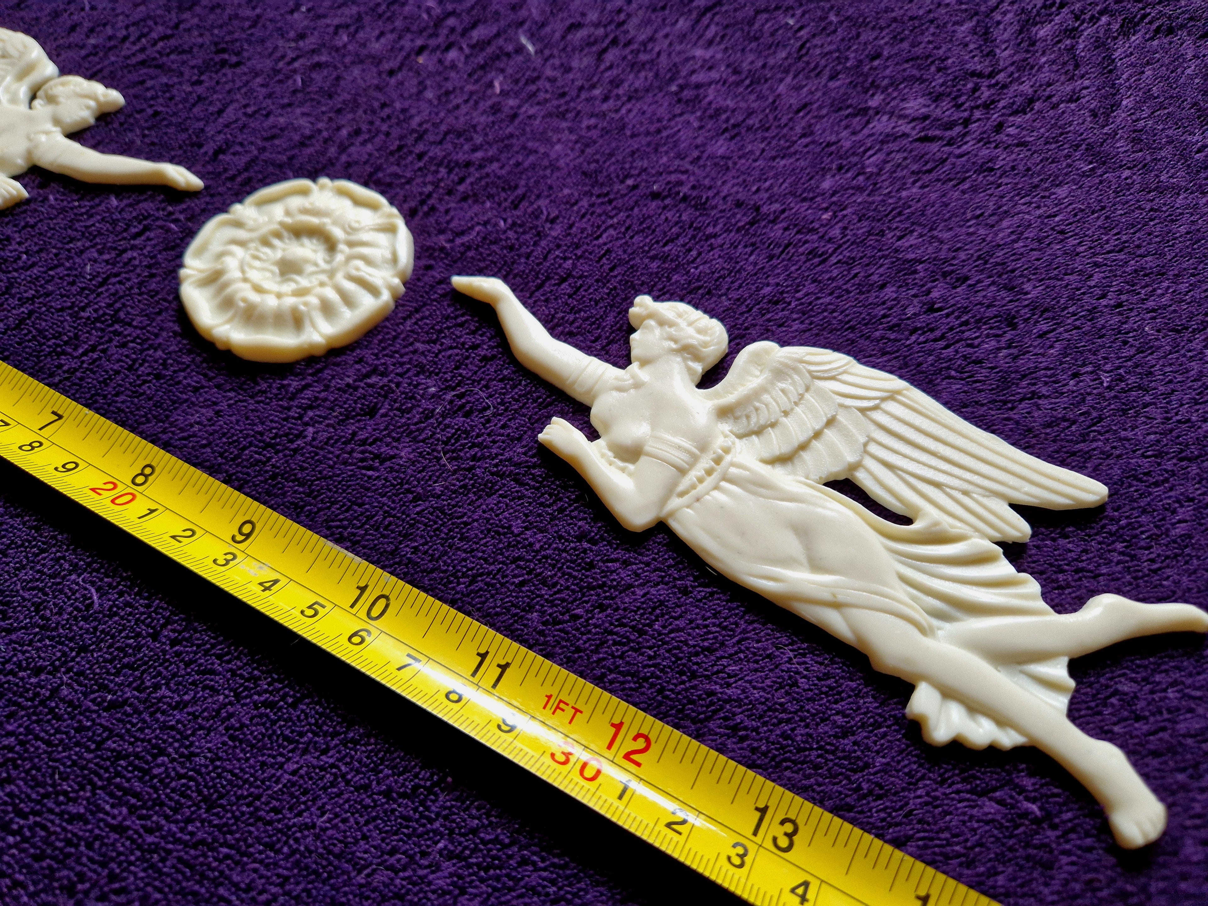 DECORATIVE PLASTIC MOULDING LOUIS XVI ANTIQUE STYLE APPLIQUE GILT WHITE WALL DECORATION (No160)