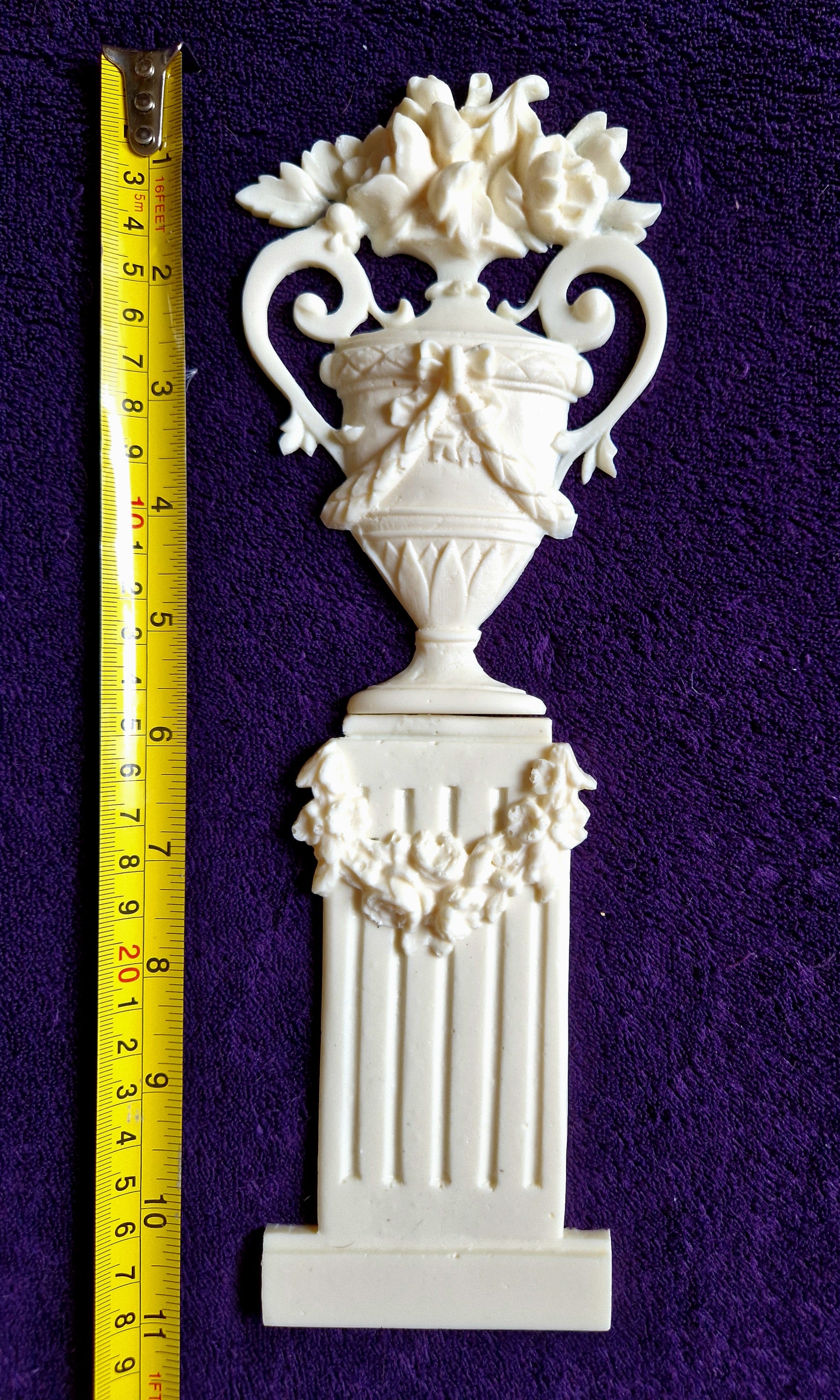 DECORATIVE PLASTIC MOULDING LOUIS XVI ANTIQUE STYLE APPLIQUE GILT WHITE WALL DECORATION (No161)