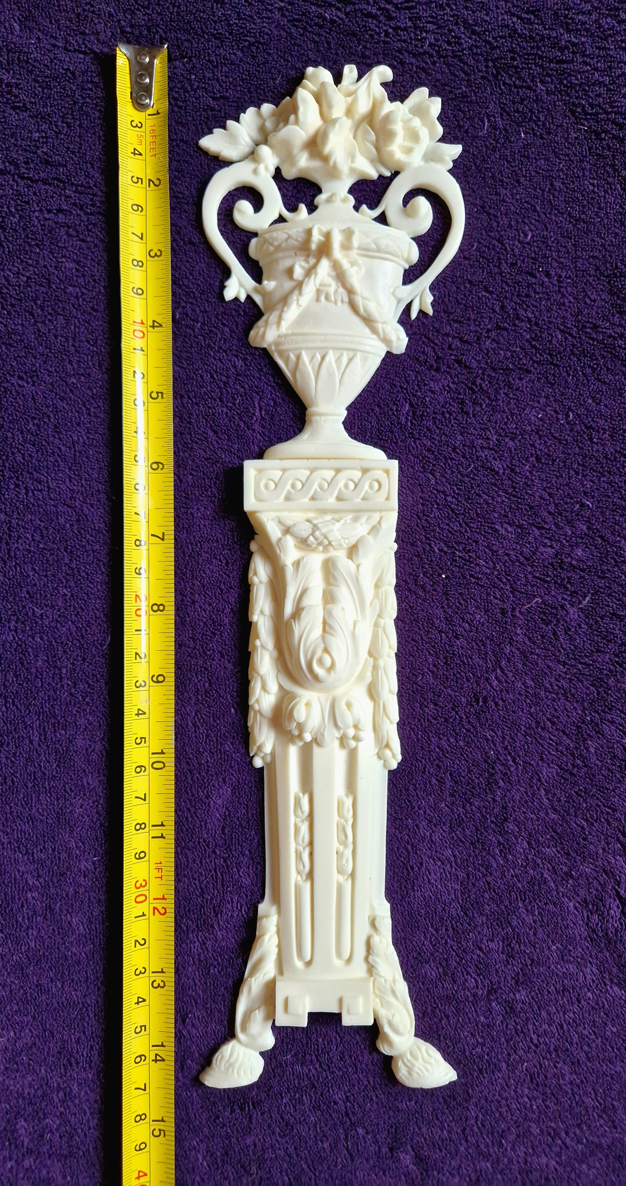 DECORATIVE PLASTIC MOULDING LOUIS XVI ANTIQUE STYLE APPLIQUE GILT WHITE WALL DECORATION (No162)