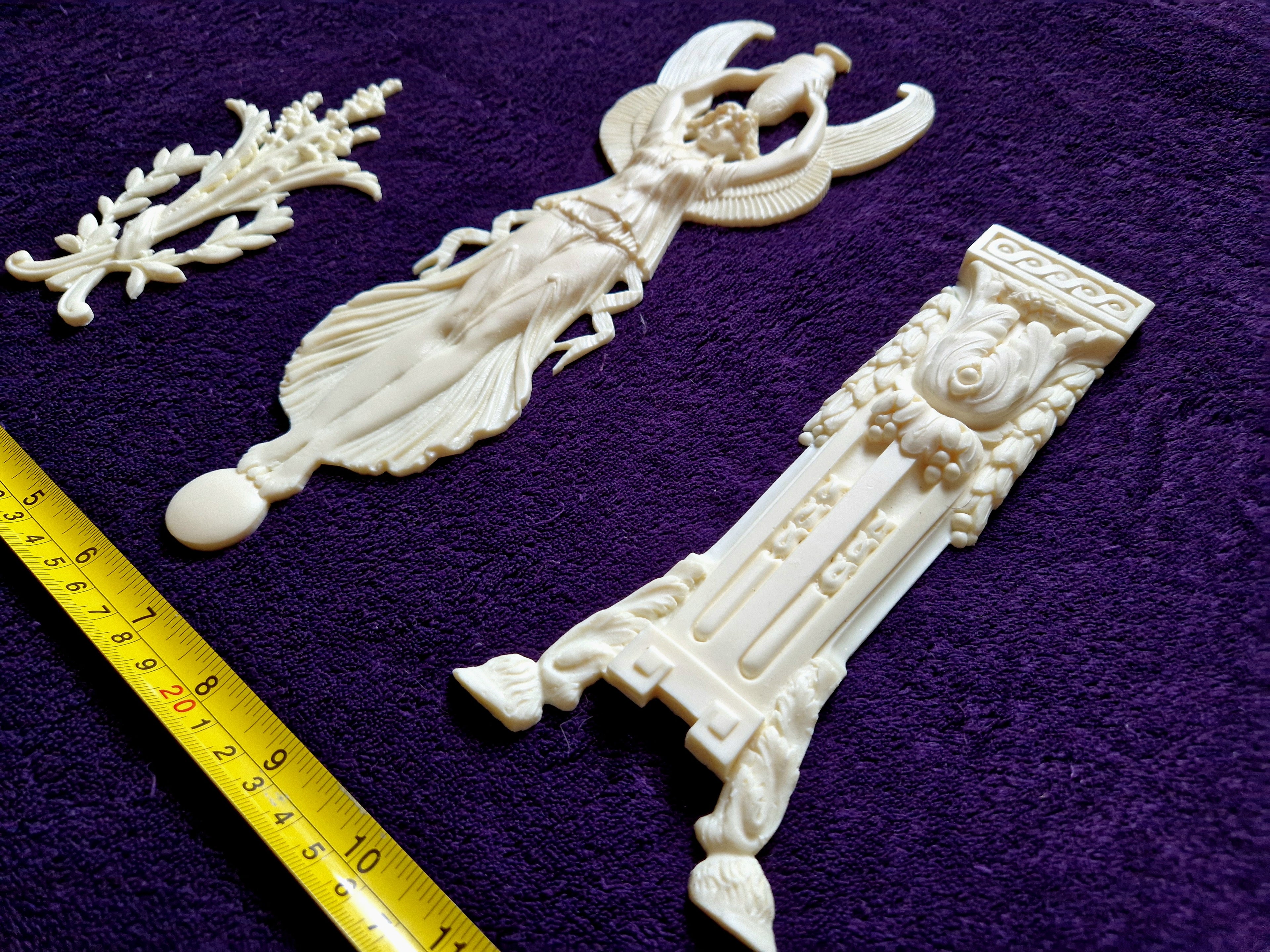 DECORATIVE PLASTIC MOULDING LOUIS XVI ANTIQUE STYLE APPLIQUE GILT WHITE WALL DECORATION (No164)
