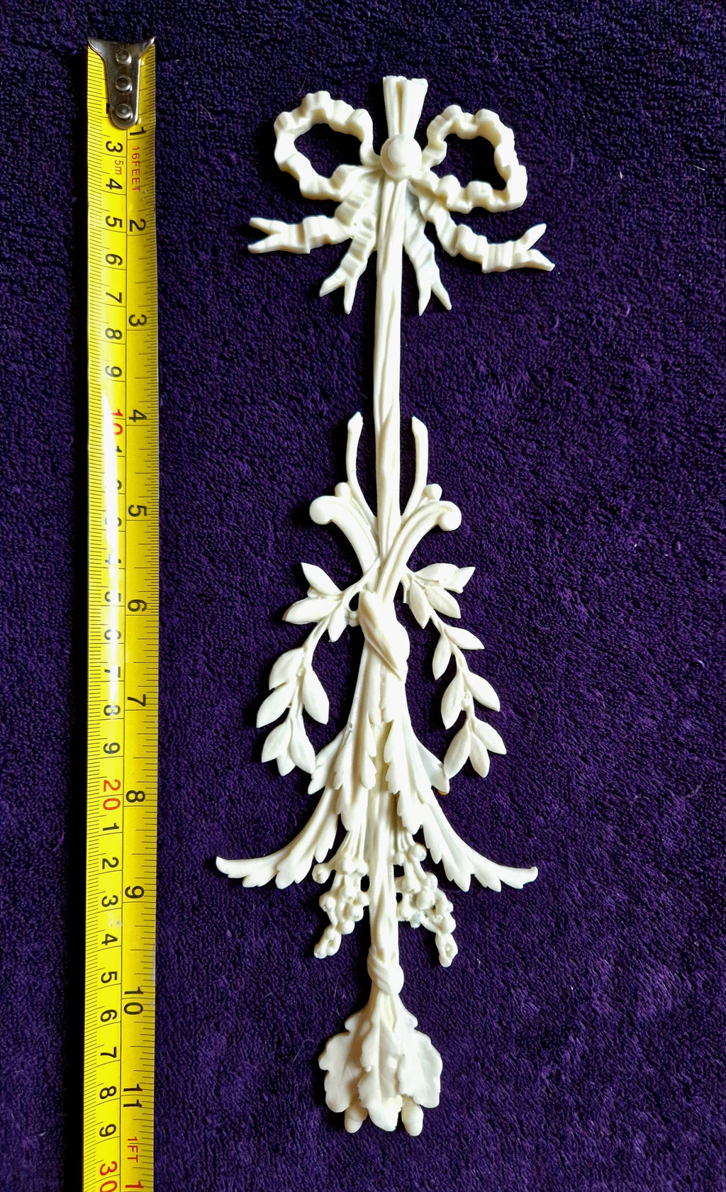 DECORATIVE PLASTIC MOULDING LOUIS XVI ANTIQUE STYLE APPLIQUE GILT WHITE WALL DECORATION (No157)