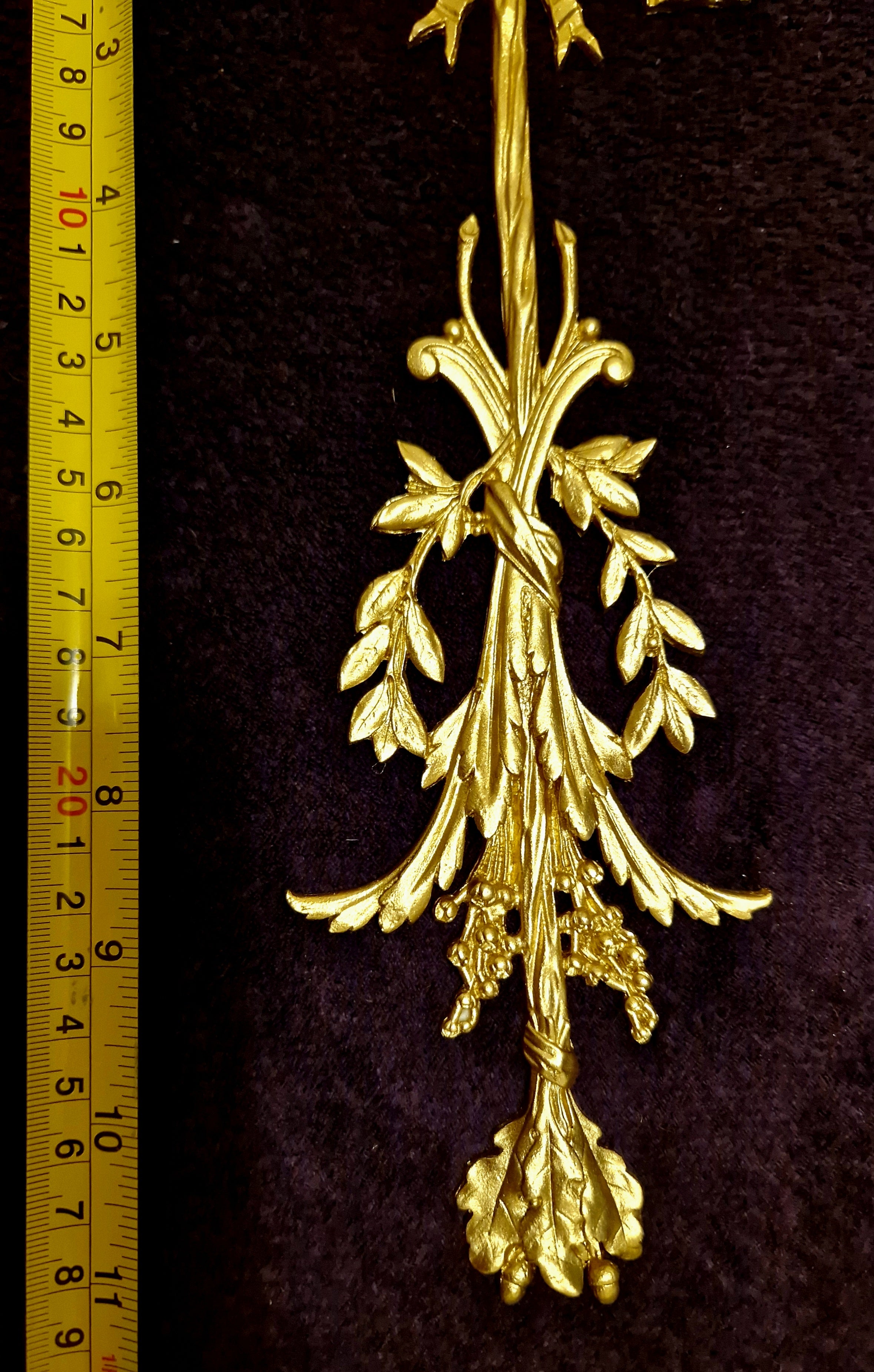 DECORATIVE PLASTIC MOULDING LOUIS XVI ANTIQUE STYLE APPLIQUE GILT WHITE WALL DECORATION (No157)