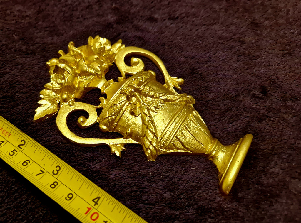 DECORATIVE PLASTIC MOULDING LOUIS XVI ANTIQUE STYLE APPLIQUE GILT WHITE WALL DECORATION (No163)