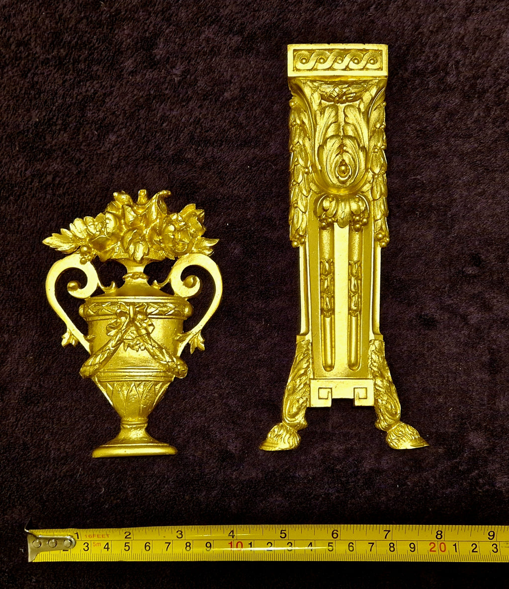 DECORATIVE PLASTIC MOULDING LOUIS XVI ANTIQUE STYLE APPLIQUE GILT WHITE WALL DECORATION (No162)