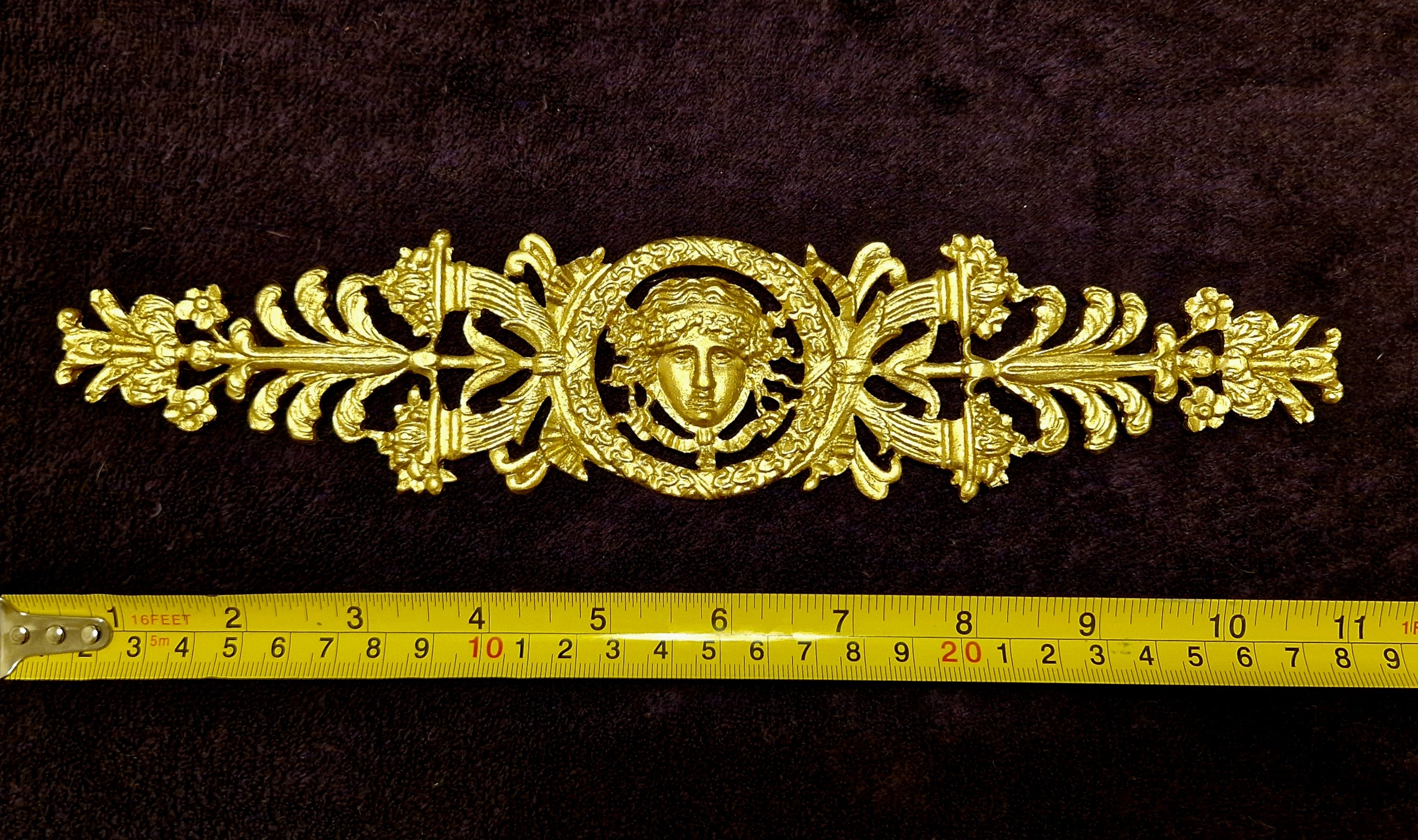 DECORATIVE PLASTIC MOULDING LOUIS XVI ANTIQUE STYLE APPLIQUE GILT WHITE WALL DECORATION (No158)