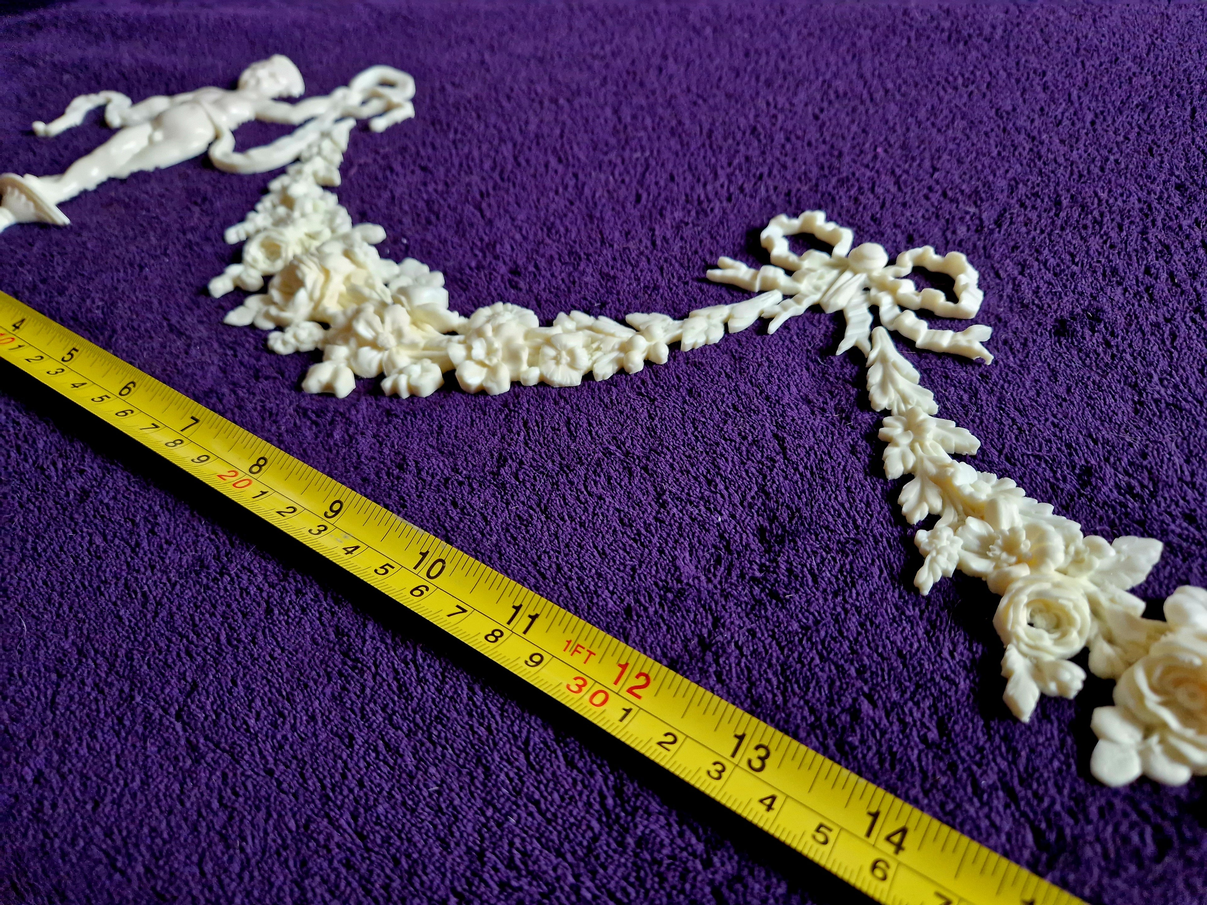 DECORATIVE RESIN PEDIMENT LOUIS XVI CHERUBS FLORAL APPLIQUE GILT WHITE DECORATION (No169)