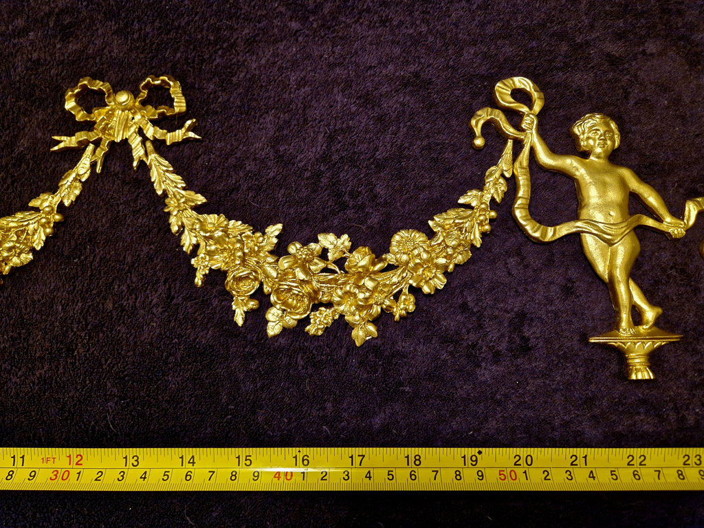 DECORATIVE RESIN PEDIMENT LOUIS XVI CHERUBS FLORAL APPLIQUE GILT WHITE DECORATION (No169)