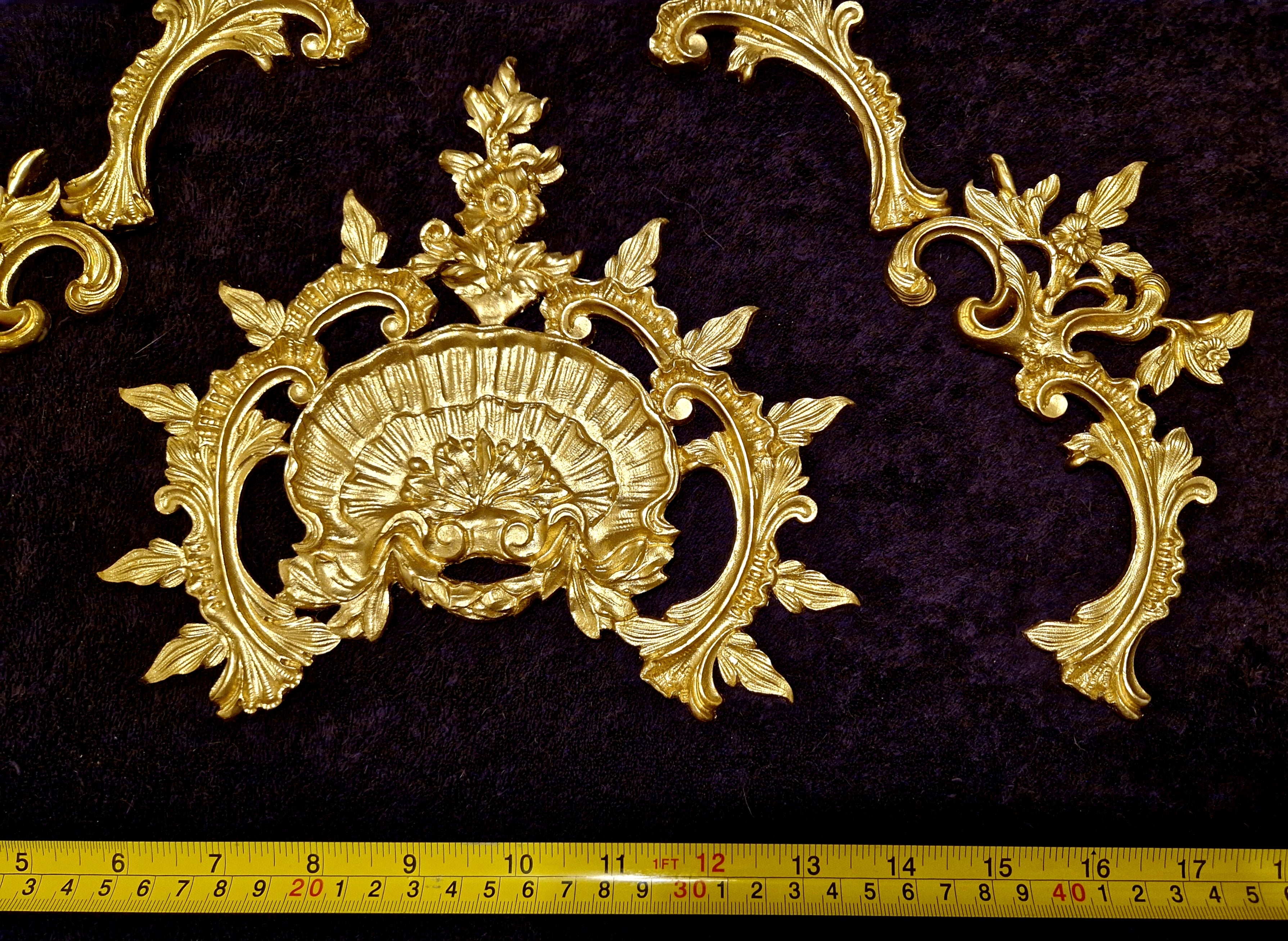 LARGE DECORATIVE PLASTIC PANEL PEDIMENT LOUIS XV APPLIQUE GILT WHITE DECORATION (No174)