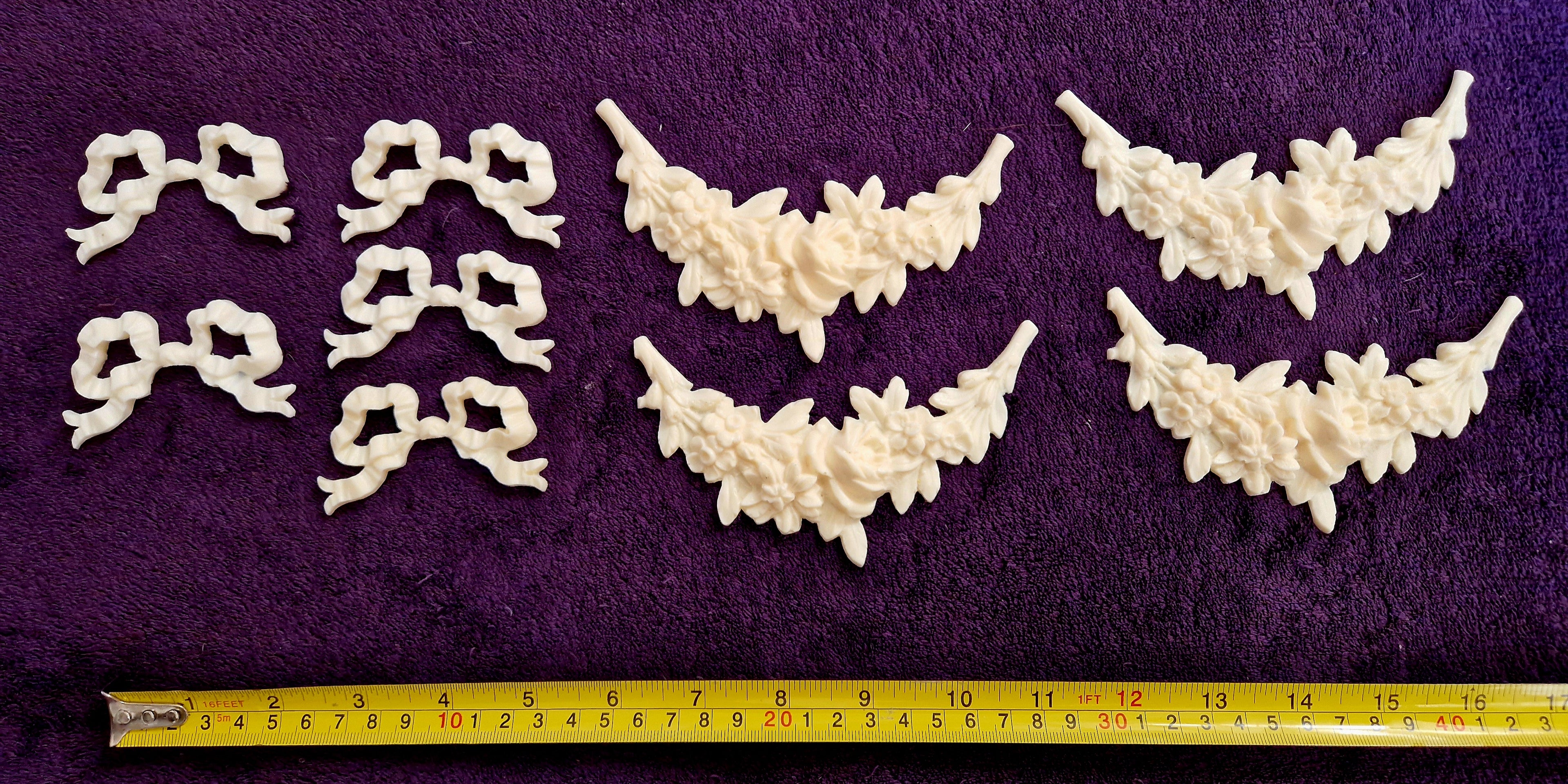 DECORATIVE RESIN PEDIMENT LOUIS XVI FLORAL APPLIQUE GILT WHITE DECORATION (No175)