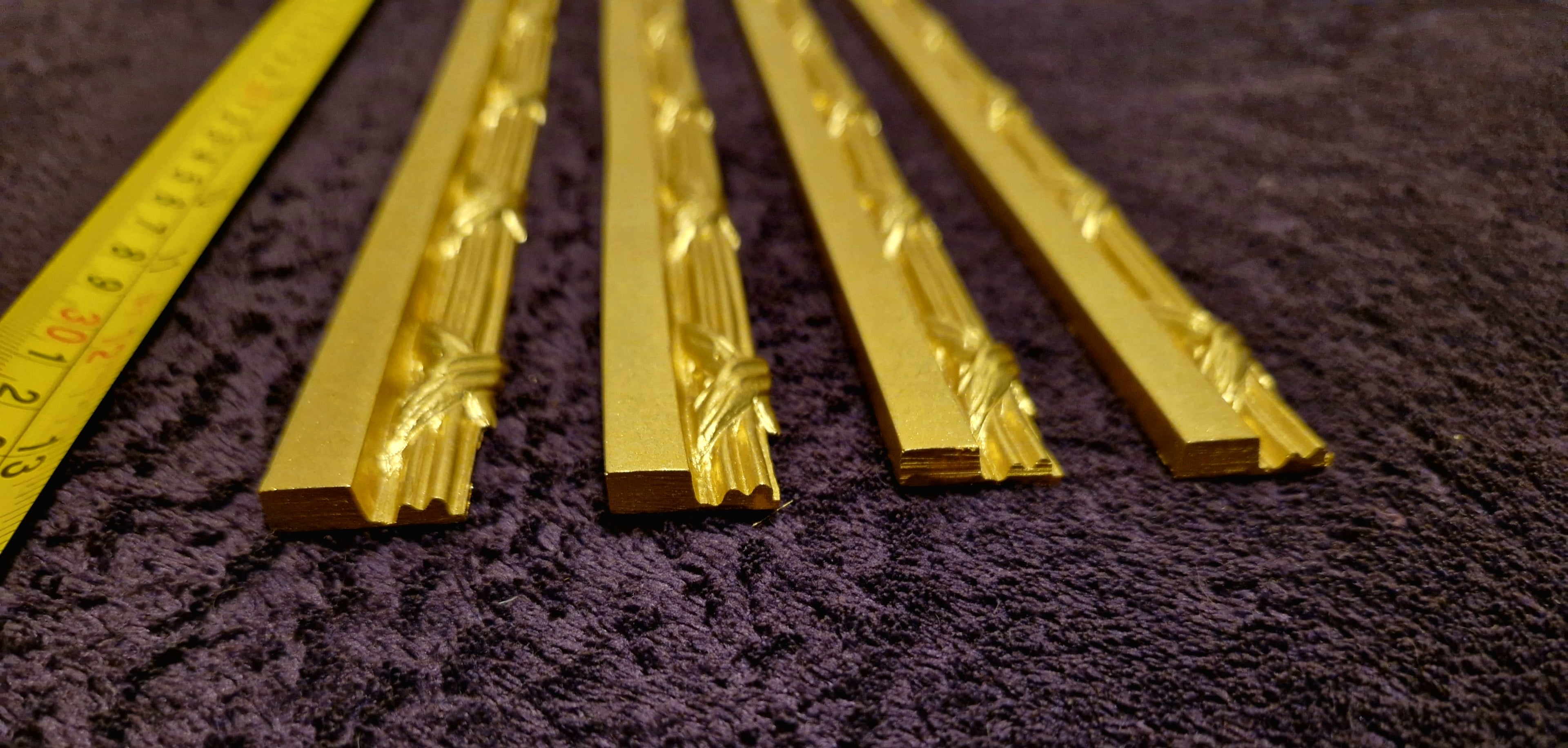 4 PLASTIC DECORATIVE MOULDING STRAIGHT RAIL FRAME DECORATION (179)
