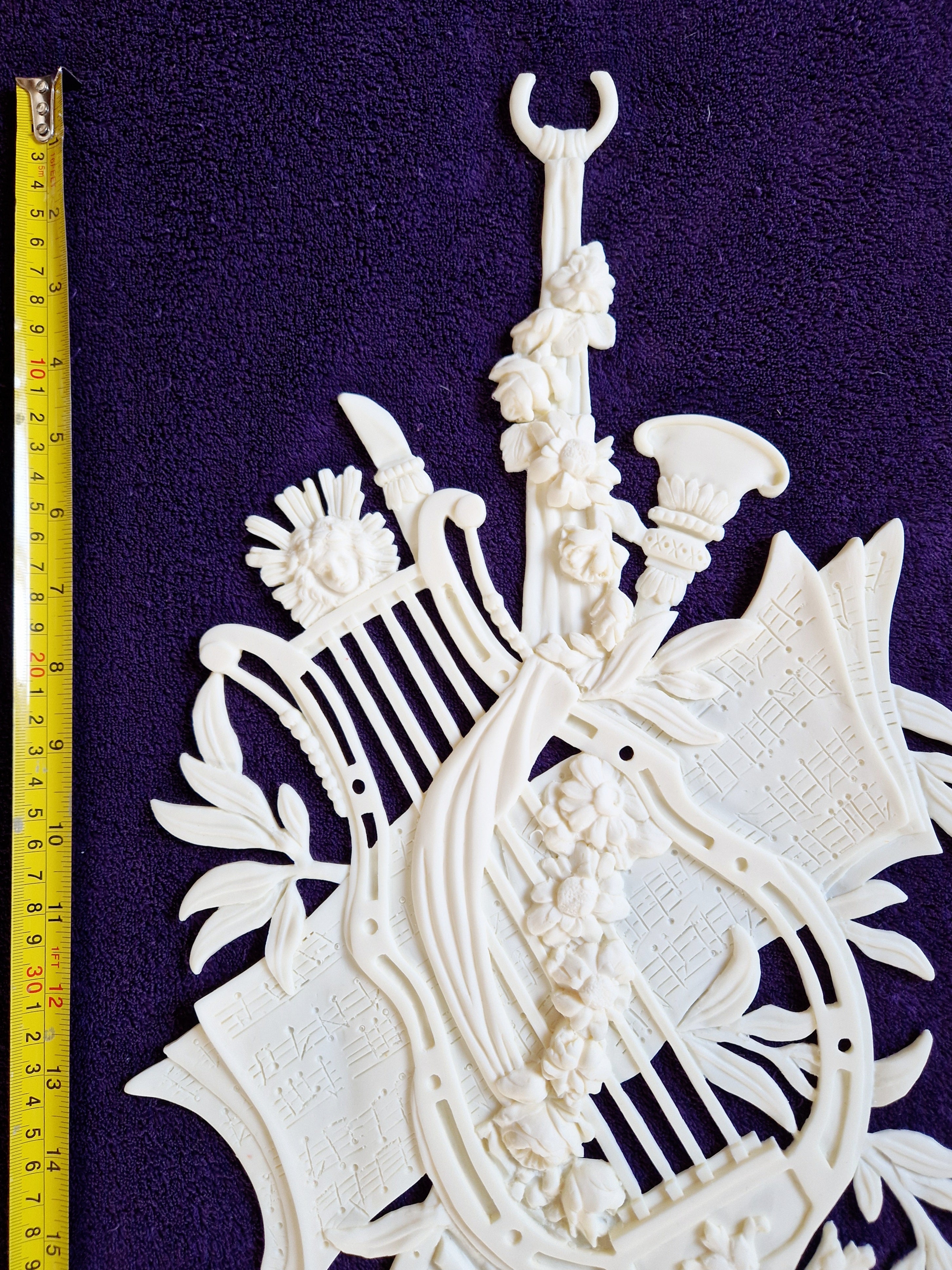 LARGE DECORATIVE PLASTIC PANEL PEDIMENT LOUIS XV APPLIQUE GILT WHITE DECORATION (No183)