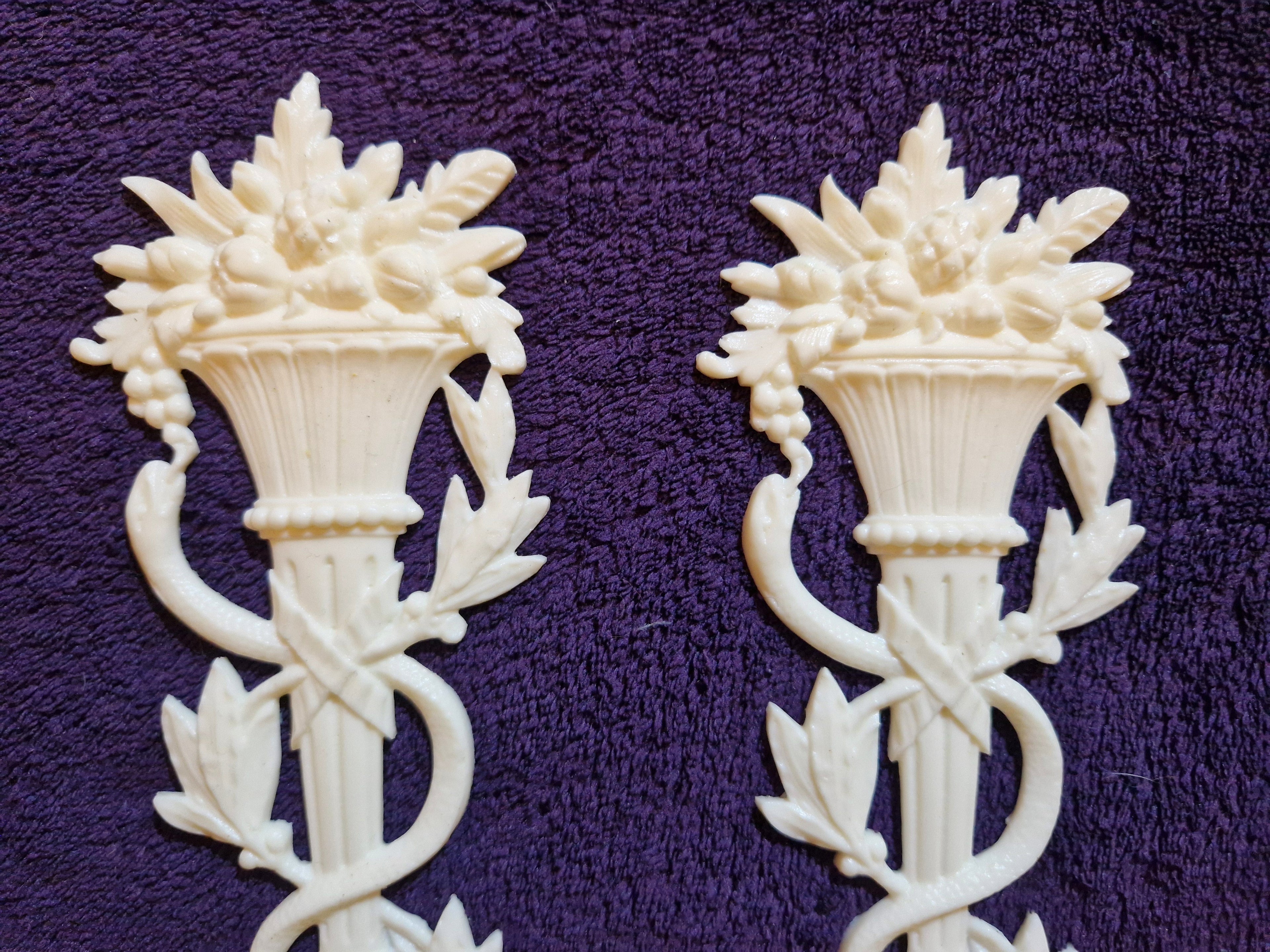 PAIR DECORATIVE MOULDING RESIN ONLAY APPLIQUE WALL MIRROR DECORATION (No187)