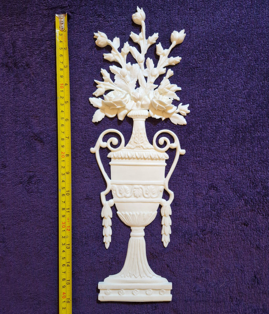 DECORATIVE RESIN PEDIMENT LOUIS XVI CHERUBS FLORAL APPLIQUE GILT WHITE DECORATION (No186)