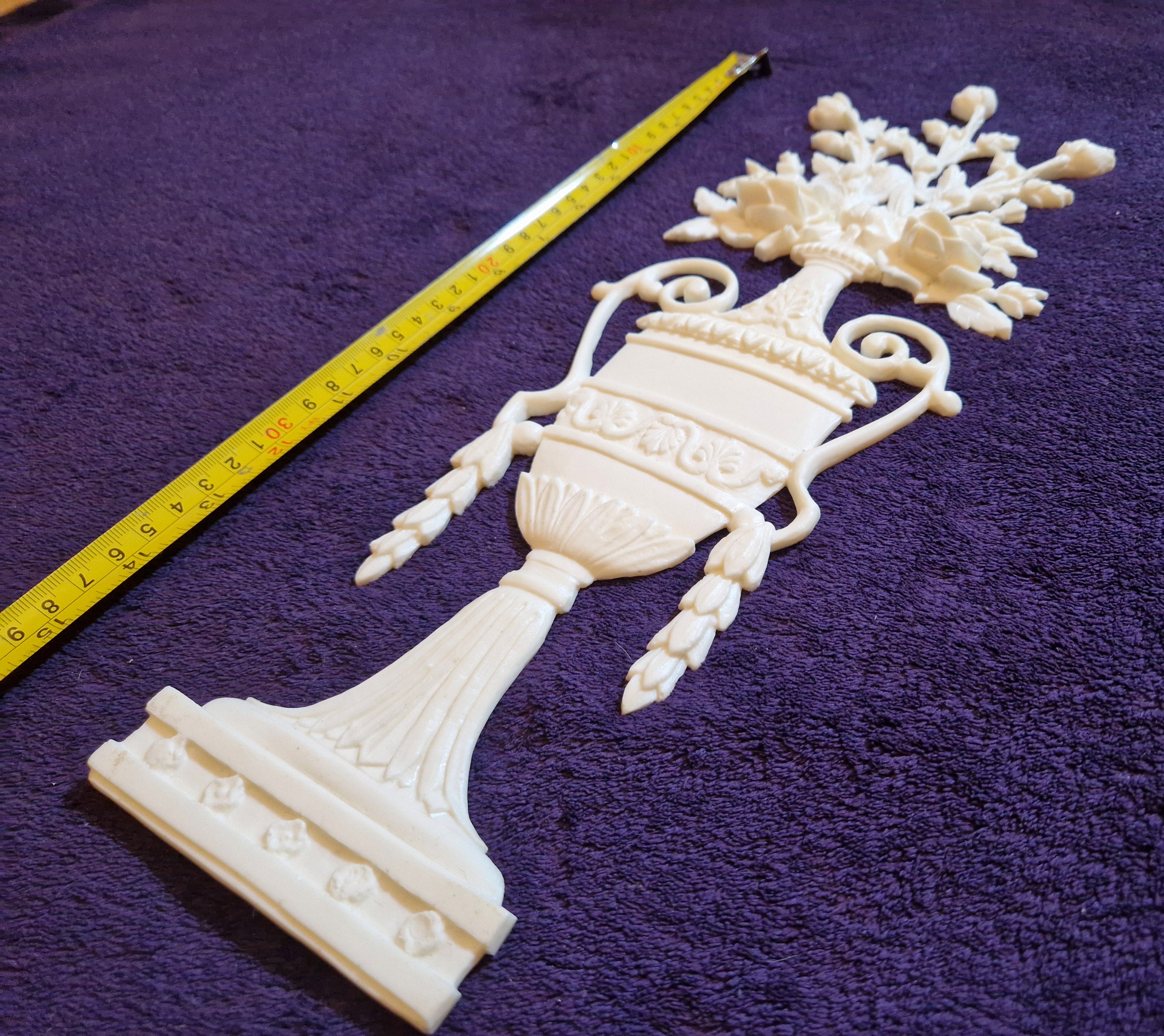 DECORATIVE RESIN PEDIMENT LOUIS XVI CHERUBS FLORAL APPLIQUE GILT WHITE DECORATION (No186)