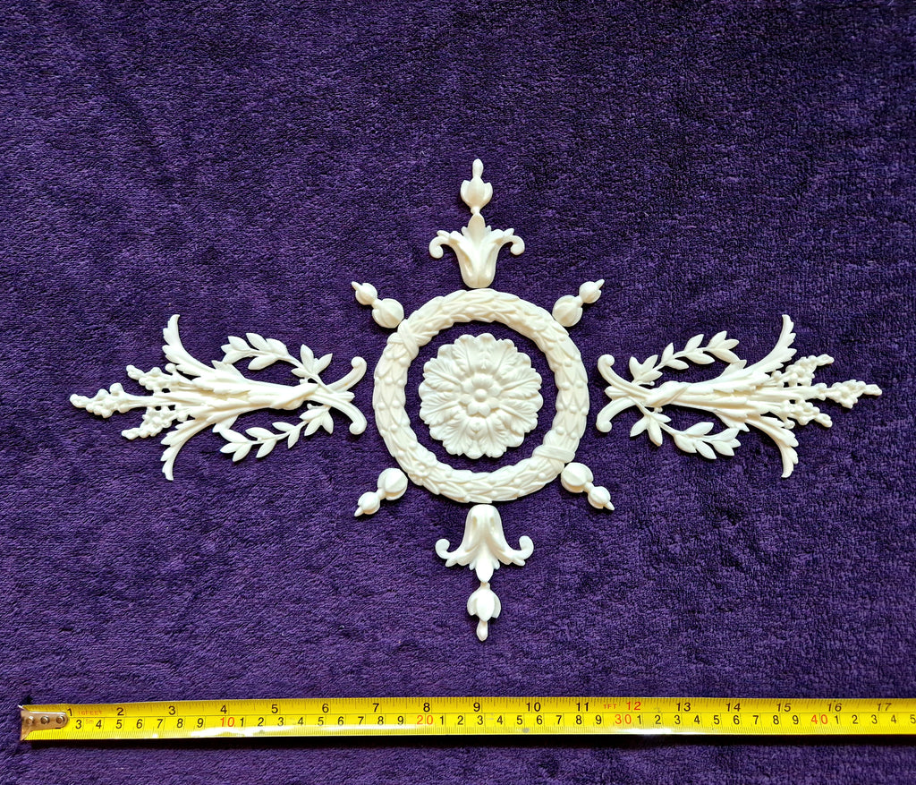 DECORATIVE PLASTIC MOULDING LOUIS XVI ANTIQUE STYLE APPLIQUE GILT WHITE WALL DECORATION (No194)