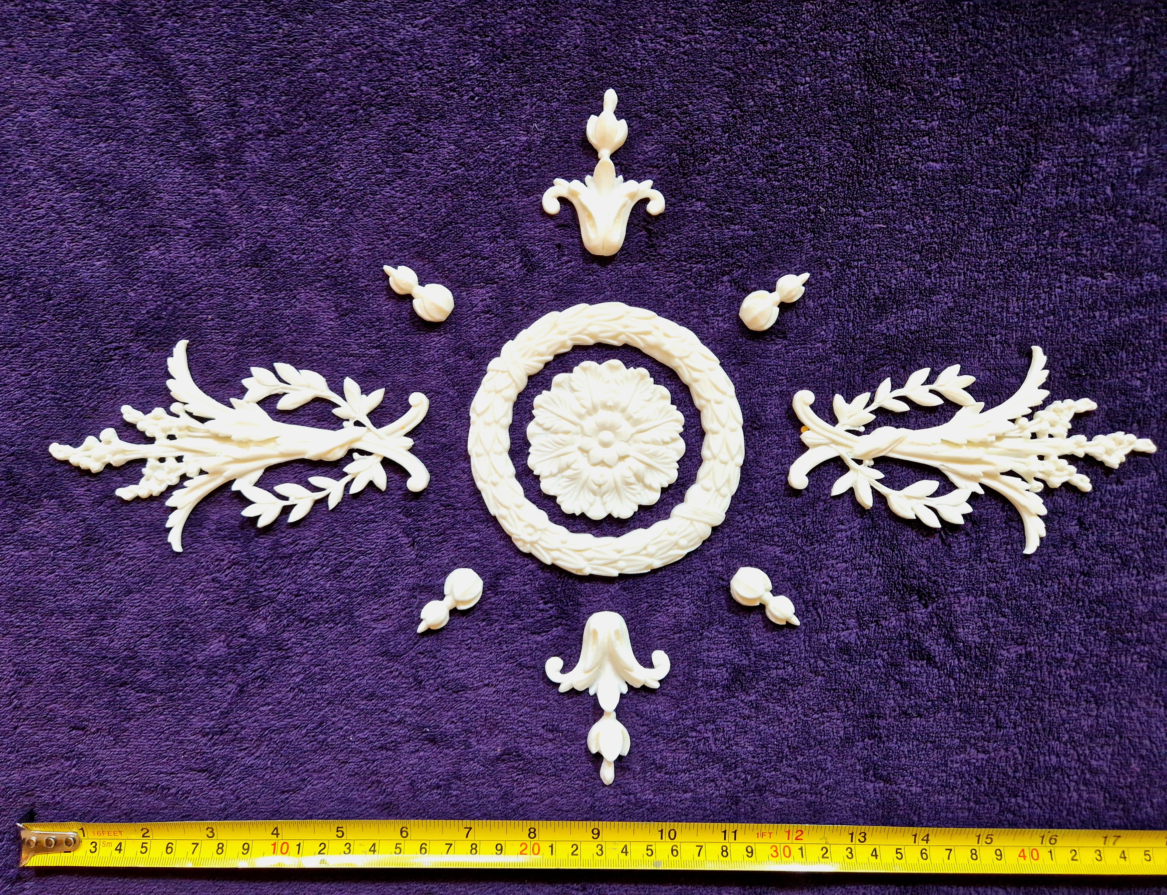 DECORATIVE PLASTIC MOULDING LOUIS XVI ANTIQUE STYLE APPLIQUE GILT WHITE WALL DECORATION (No194)