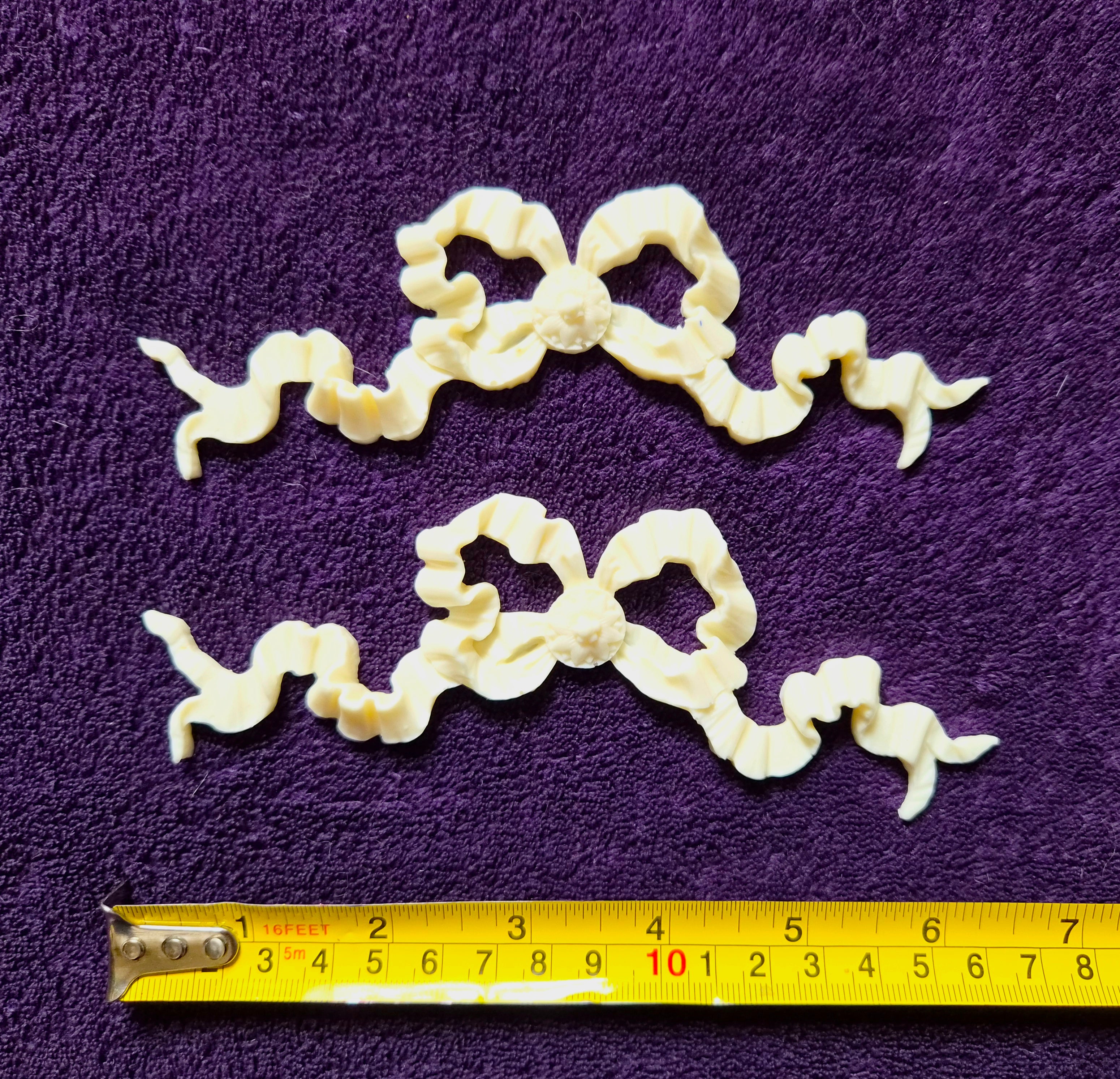 PAIR RIBBON DECORATIVE RESIN PEDIMENT LOUIS XVI APPLIQUE GILT WHITE DECORATION (No202)