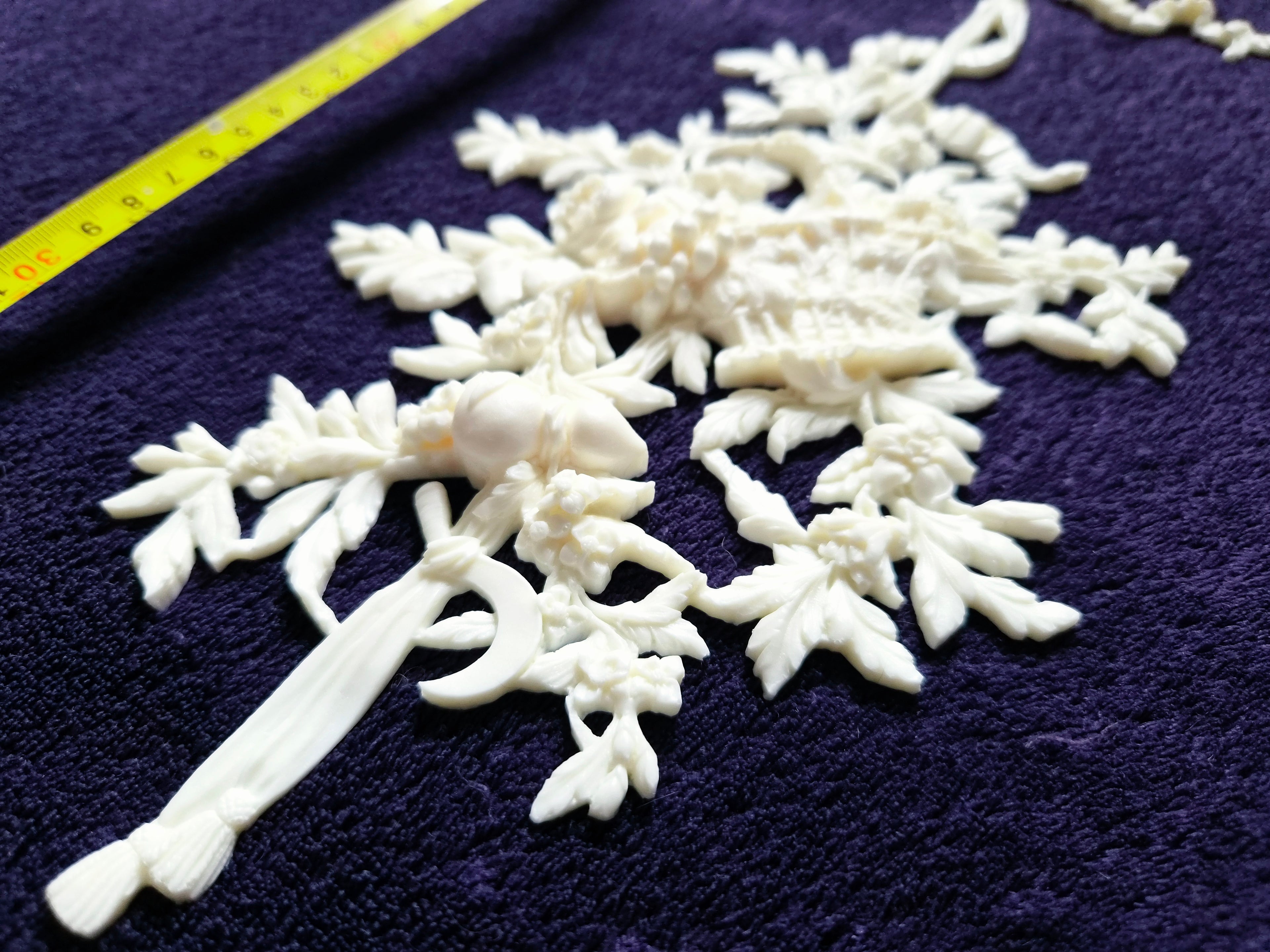 DECORATIVE MOULDING WALL DECORATION RIBBON FLORAL SWAG DROP (No203)