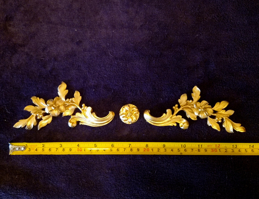 DECORATIVE MOULDING WALL DECORATION CORNER RIBBON FLORAL SWAG (No205)