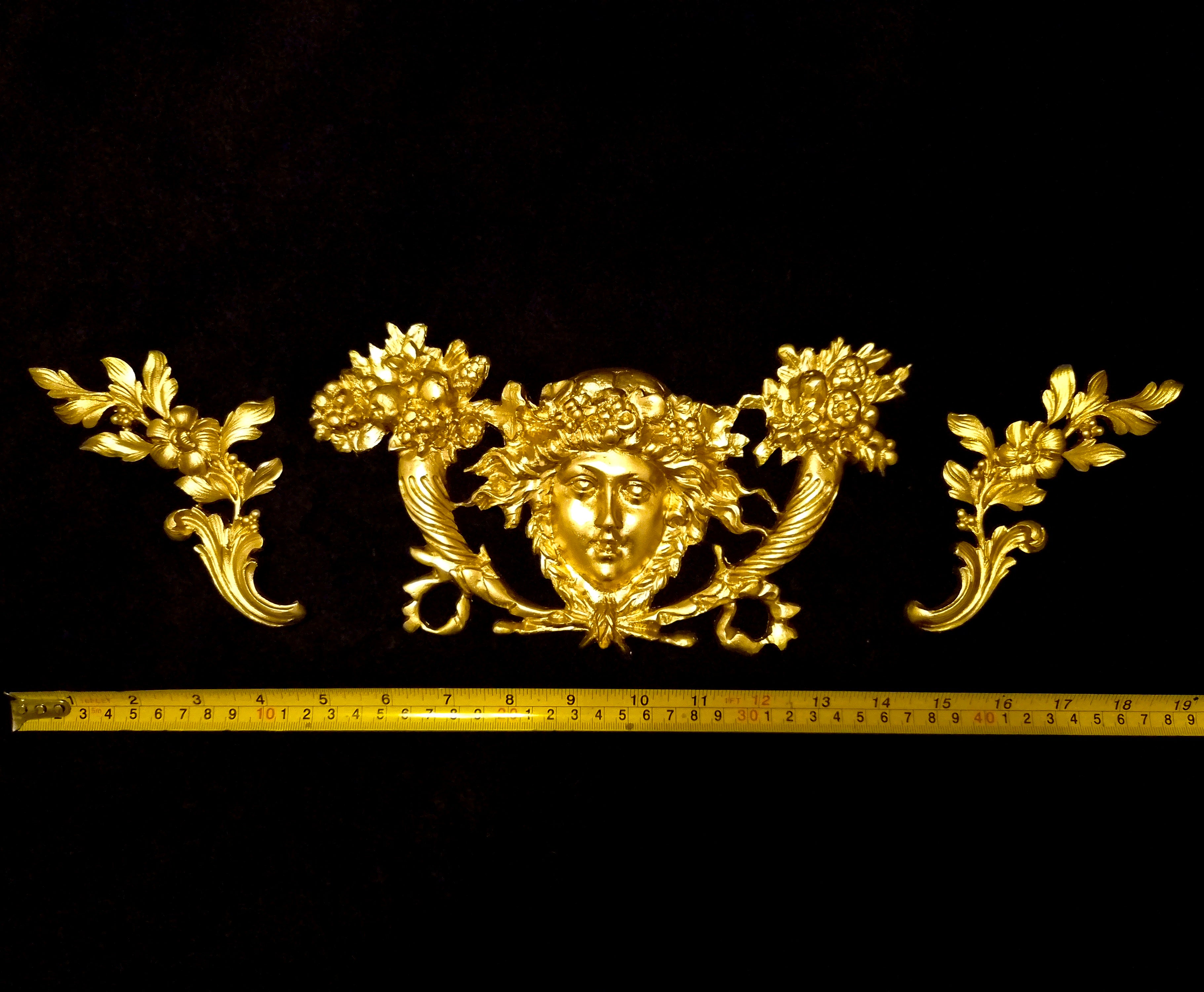 ORNATE ANTIQUE STYLE WALL ONLAY MIRROR MOULDING DECORATION (No205)