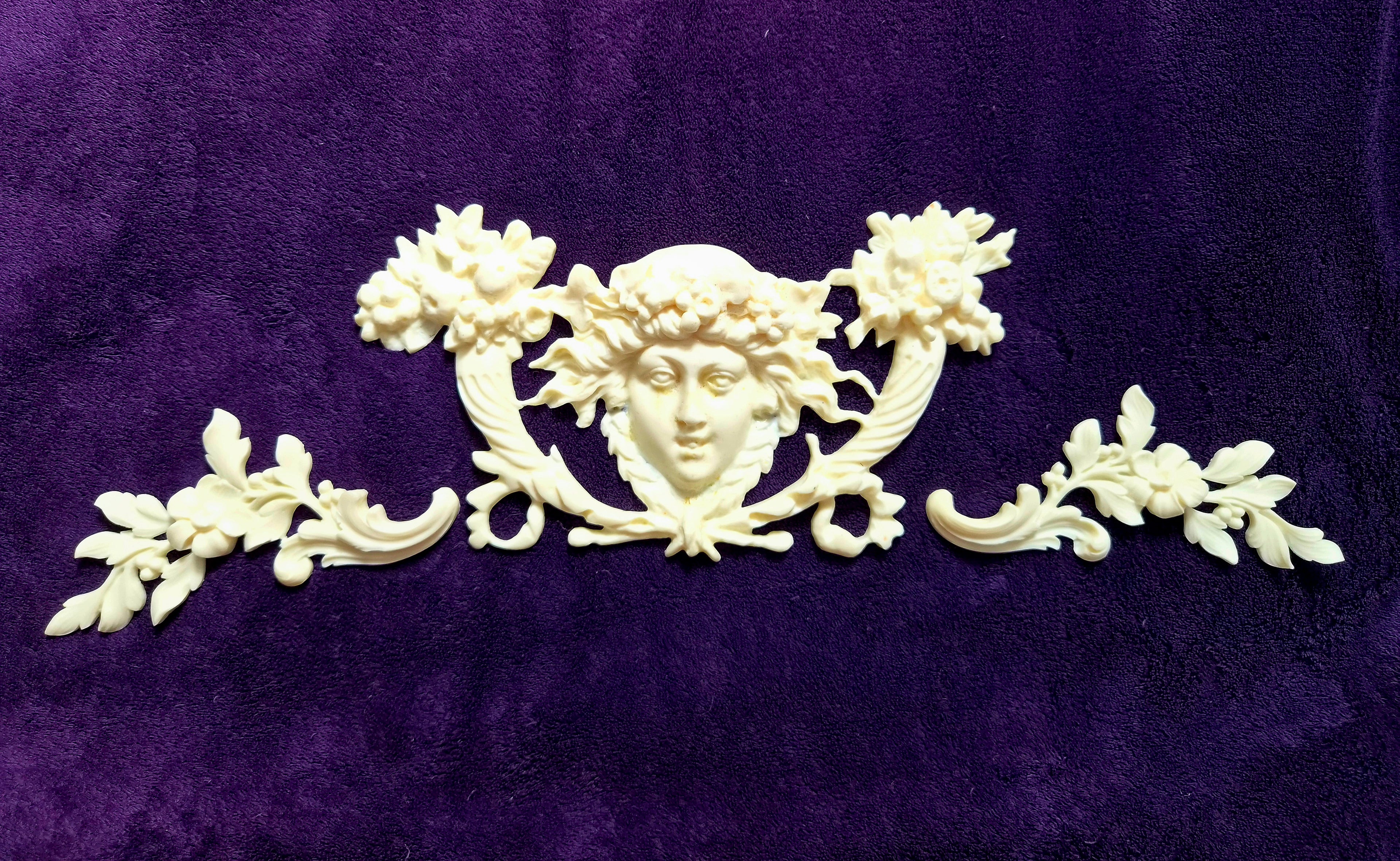 ORNATE ANTIQUE STYLE WALL ONLAY MIRROR MOULDING DECORATION (No205)